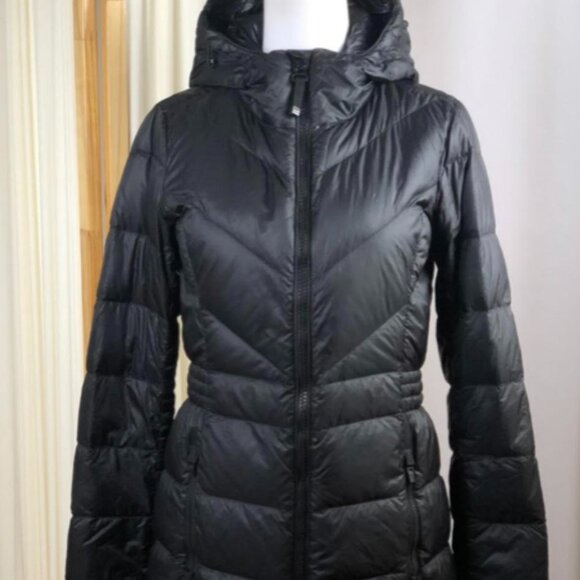 Athleta Black Banner Peak Quilted Goose Down Puffer Coat Jacket Parka Size Small - Picture 1 of 6